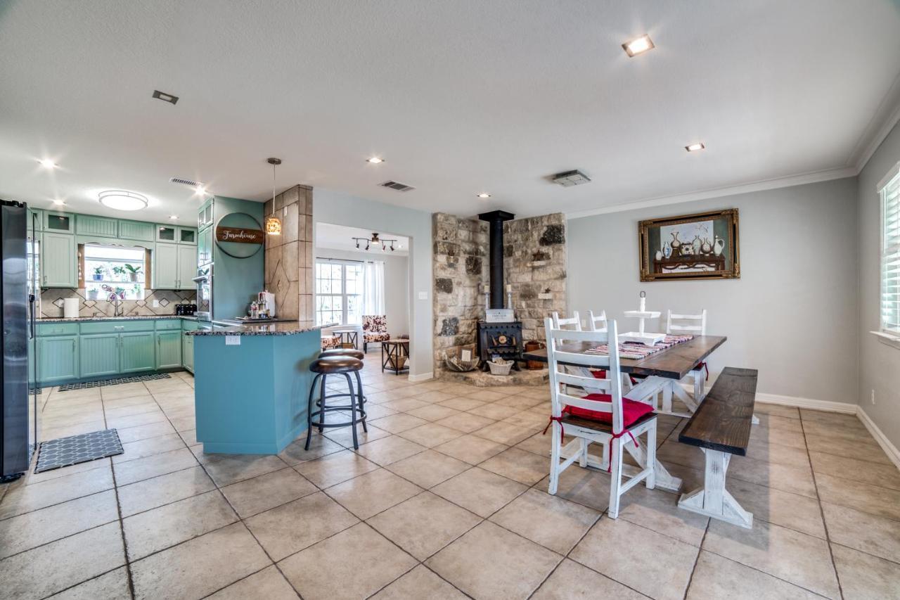 5 Bdrm Home On 2 Acres Mins To Wineries Private Heated Pool And Hot Tub Johnson City Exteriér fotografie