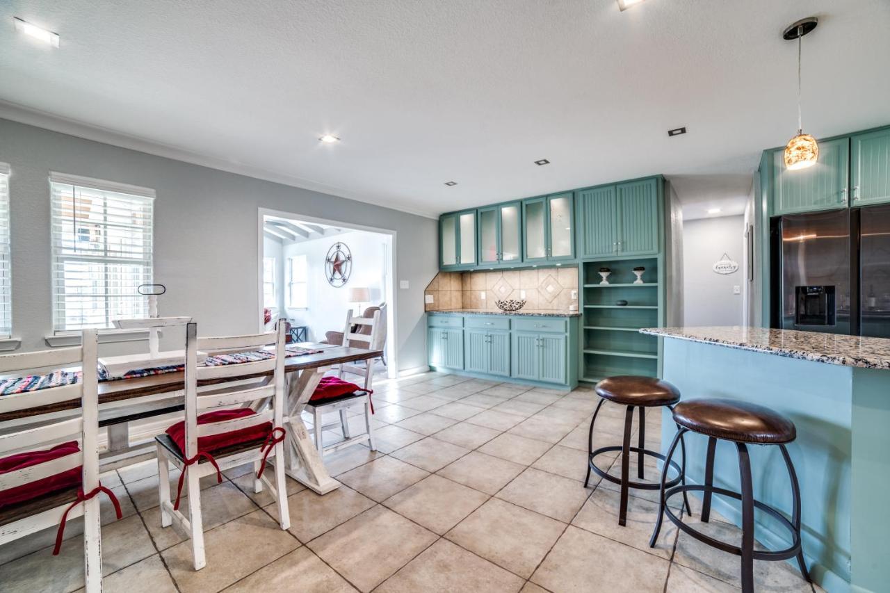 5 Bdrm Home On 2 Acres Mins To Wineries Private Heated Pool And Hot Tub Johnson City Exteriér fotografie